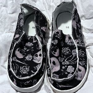 Black and White Skull Slip-On Shoes